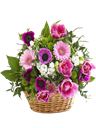 Cesto di fiori bianchi e fucsia